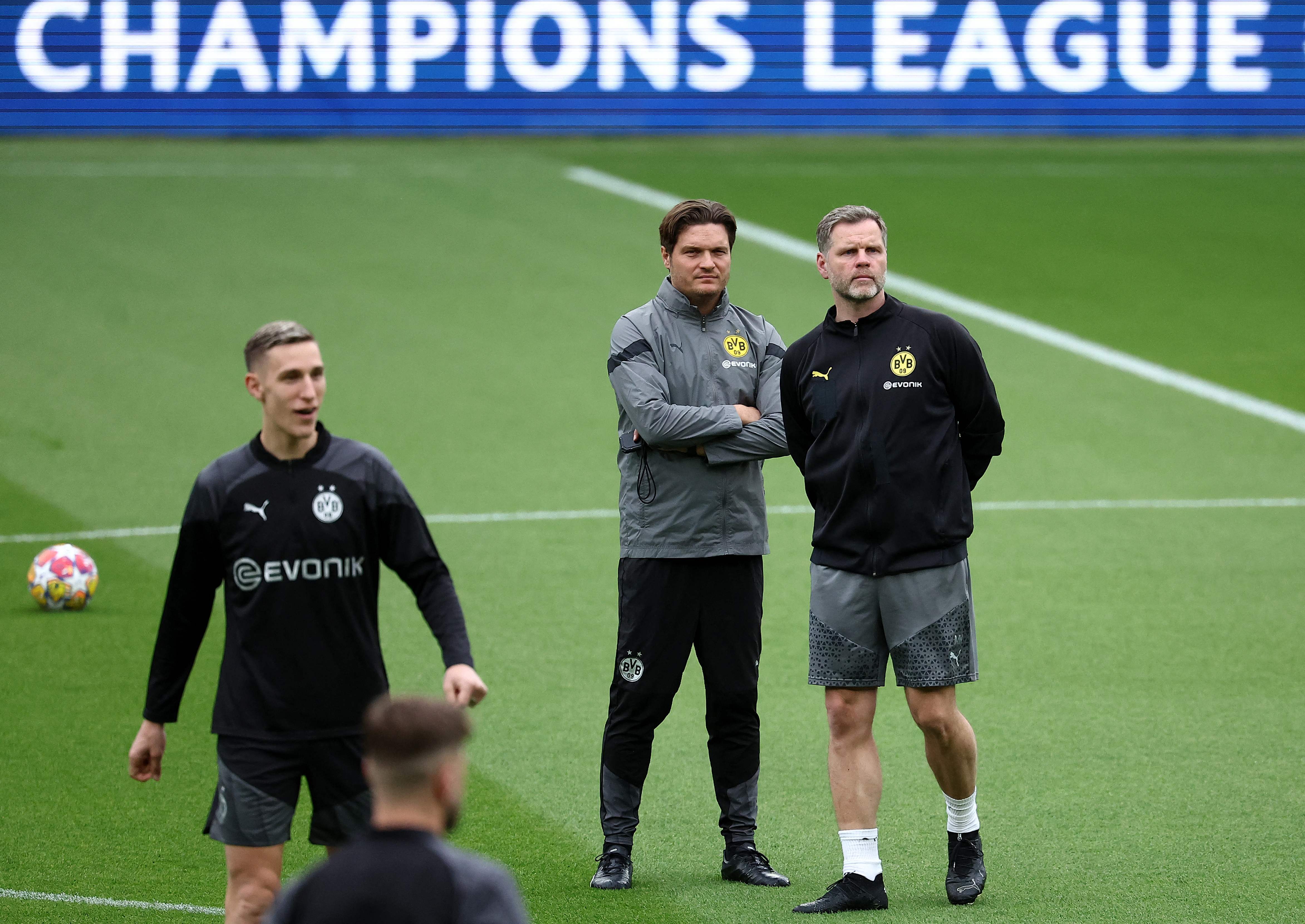 多特蒙德足球_足球——欧冠:多特蒙德赛前备战