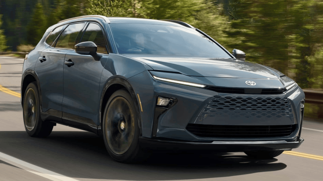 皇冠体育平台_汉兰达同平台打造皇冠体育平台,内饰更有档次,皇冠全新SUV或10月引进