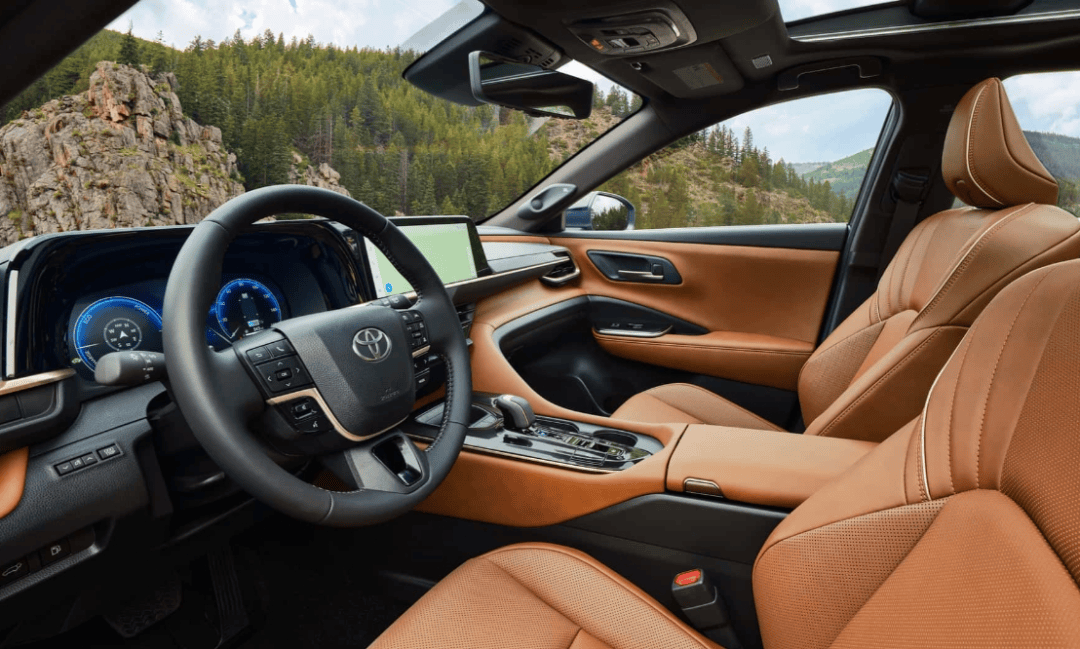 皇冠体育平台_汉兰达同平台打造皇冠体育平台,内饰更有档次,皇冠全新SUV或10月引进