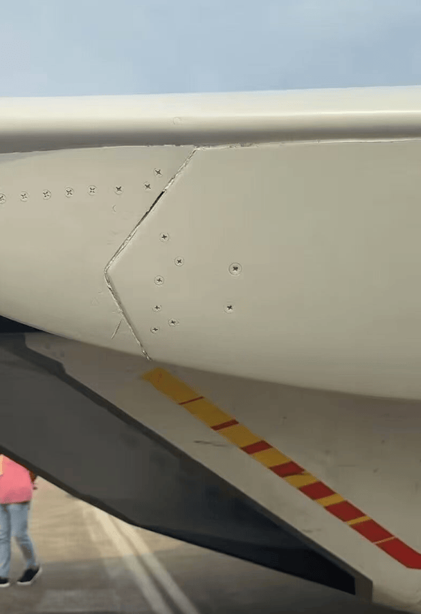 皇冠信用网开户_歼35A首次亮相!第一架原型机工艺远超苏57皇冠信用网开户,后续公布更“牛”的