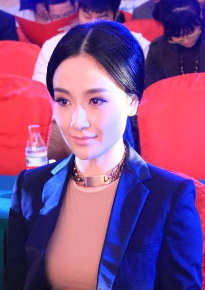 皇冠信用网网址_演员孙宁皇冠信用网网址,与王学兵离婚10年后,前夫家庭美满,她却至今婚姻成谜