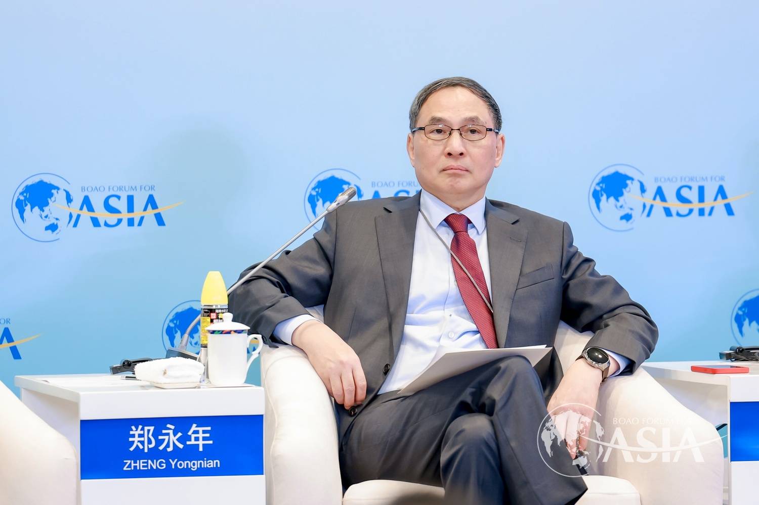 皇冠信用盘注册开户
_郑永年:房地产的价格取决于人口和人口增长皇冠信用盘注册开户
,中国房地产的顶峰已经过去了