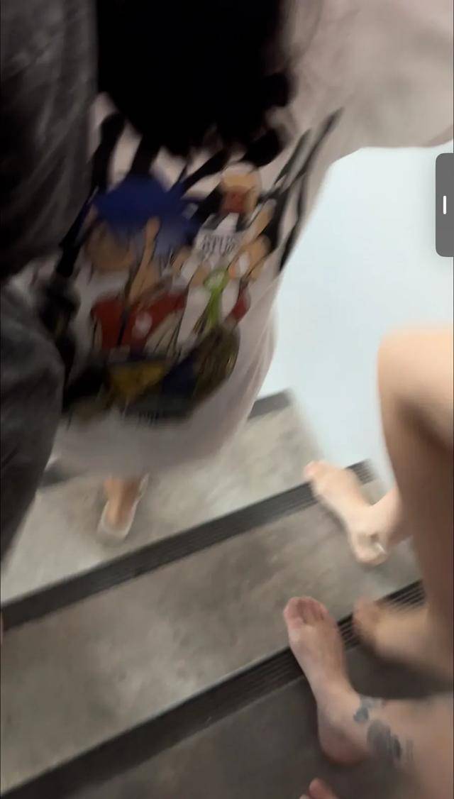 皇冠信用網注册开户
_“相当于约一千颗原子弹”皇冠信用網注册开户
!强震后的缅甸曼德勒40℃高温