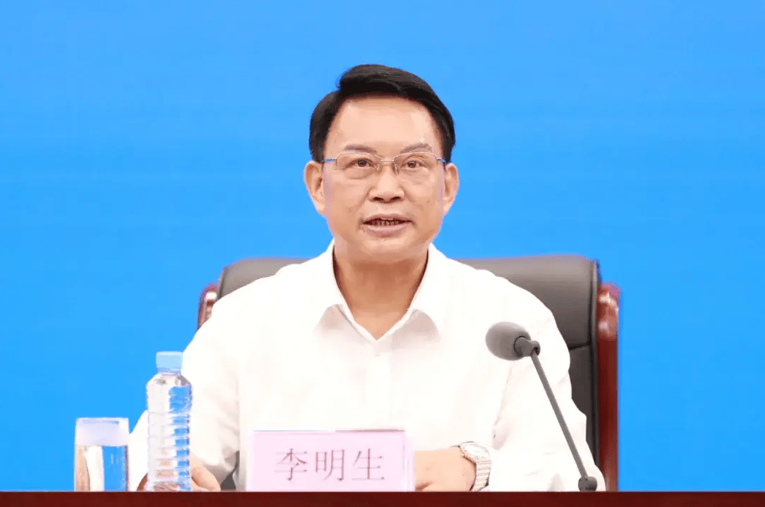 皇冠2登录welcome
_江西省民政厅厅长李明生主动向组织交待问题 上个月还在参加调研