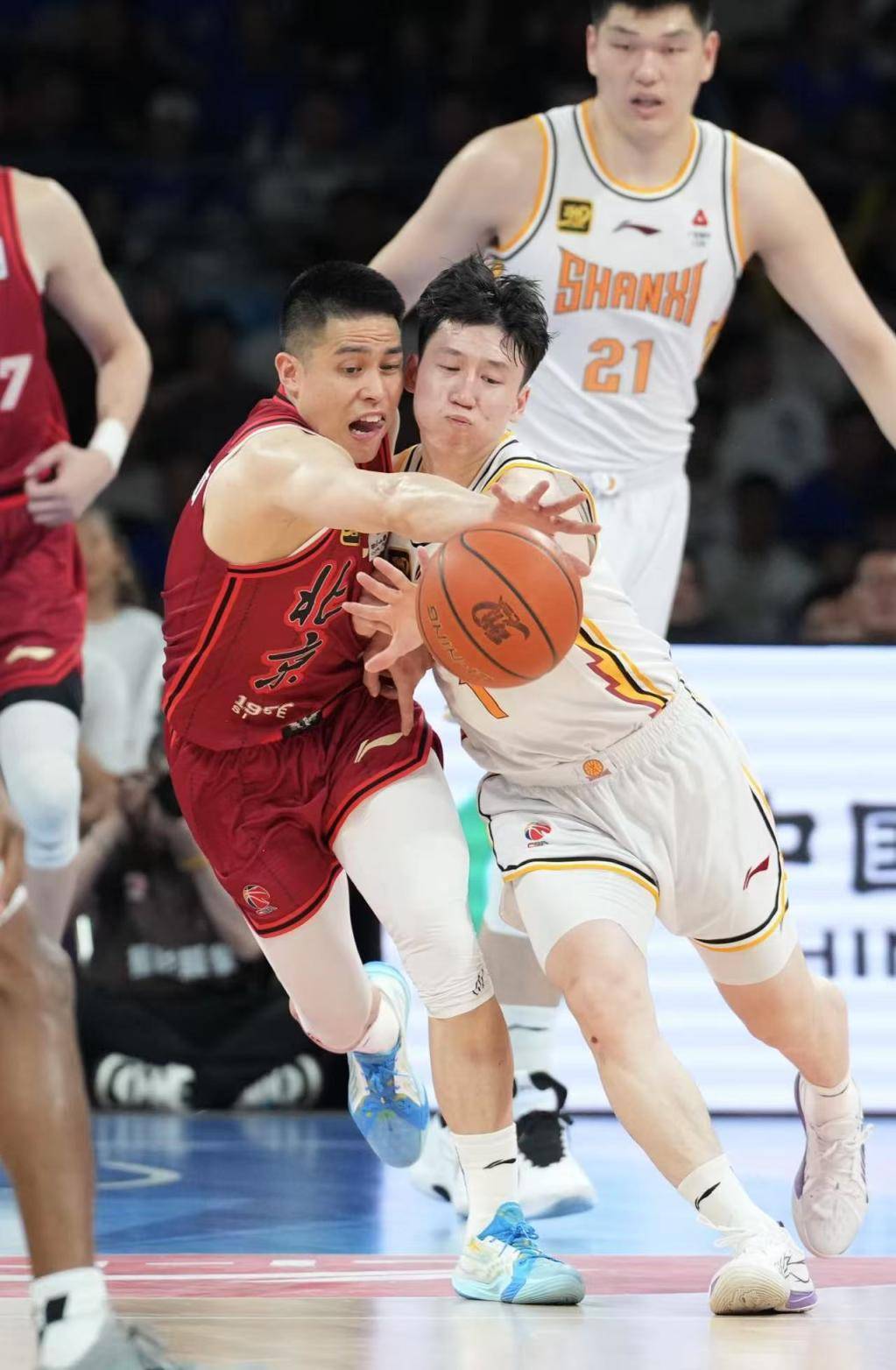 足球比赛外围买球网站
_少足球比赛外围买球网站
了两主将 照样三比零 北京北汽队冲进总决赛