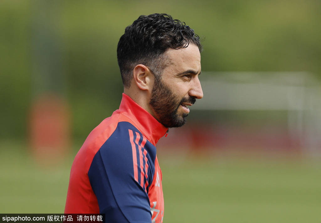 皇冠信用网怎么注册
_曼联主帅警告球员:对阵切尔西表现不佳将无缘欧联决赛