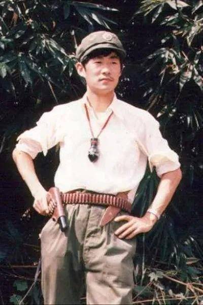 皇冠信用网怎么申请
_近日曝光!被印军包围皇冠信用网怎么申请
,两名落单解放军嘴咬手雷,誓死不当俘虏